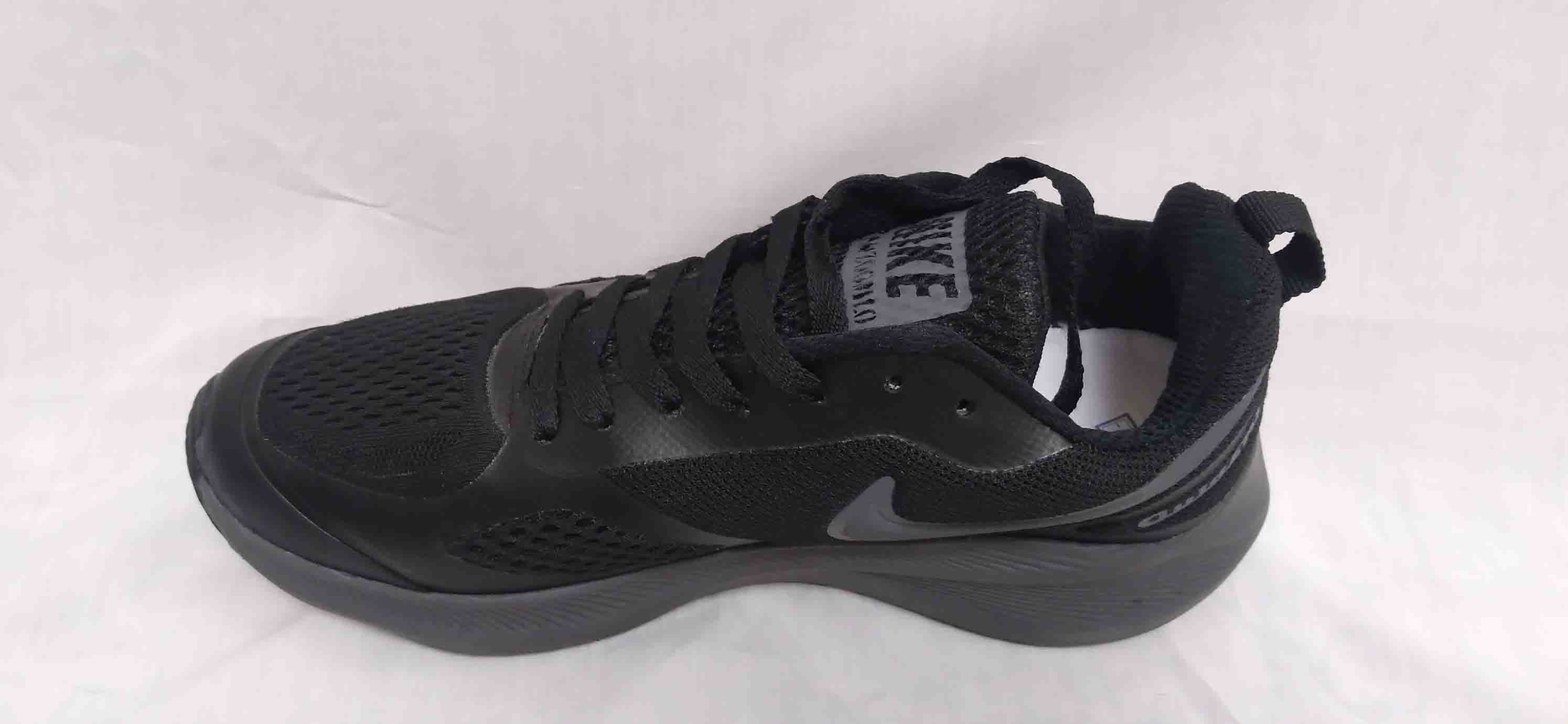 کتونی اسپرت نایک رانینگ گاید 10 کد129