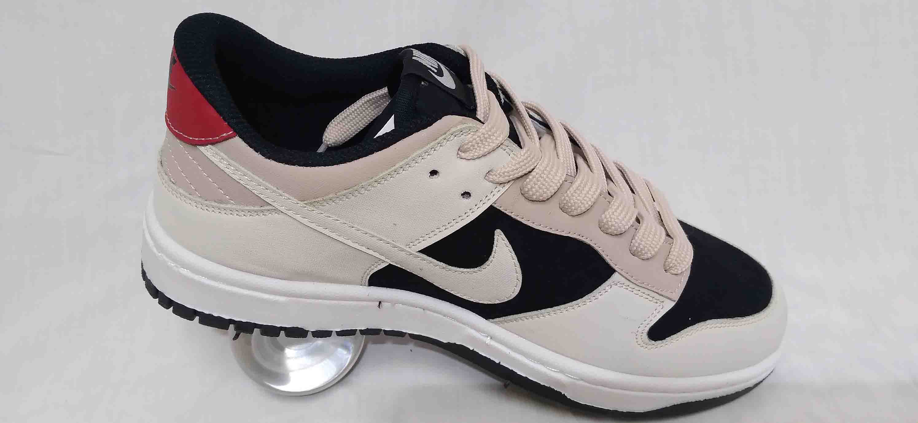 کتونی نایک اس بی داانگ کرم مشکی کد186