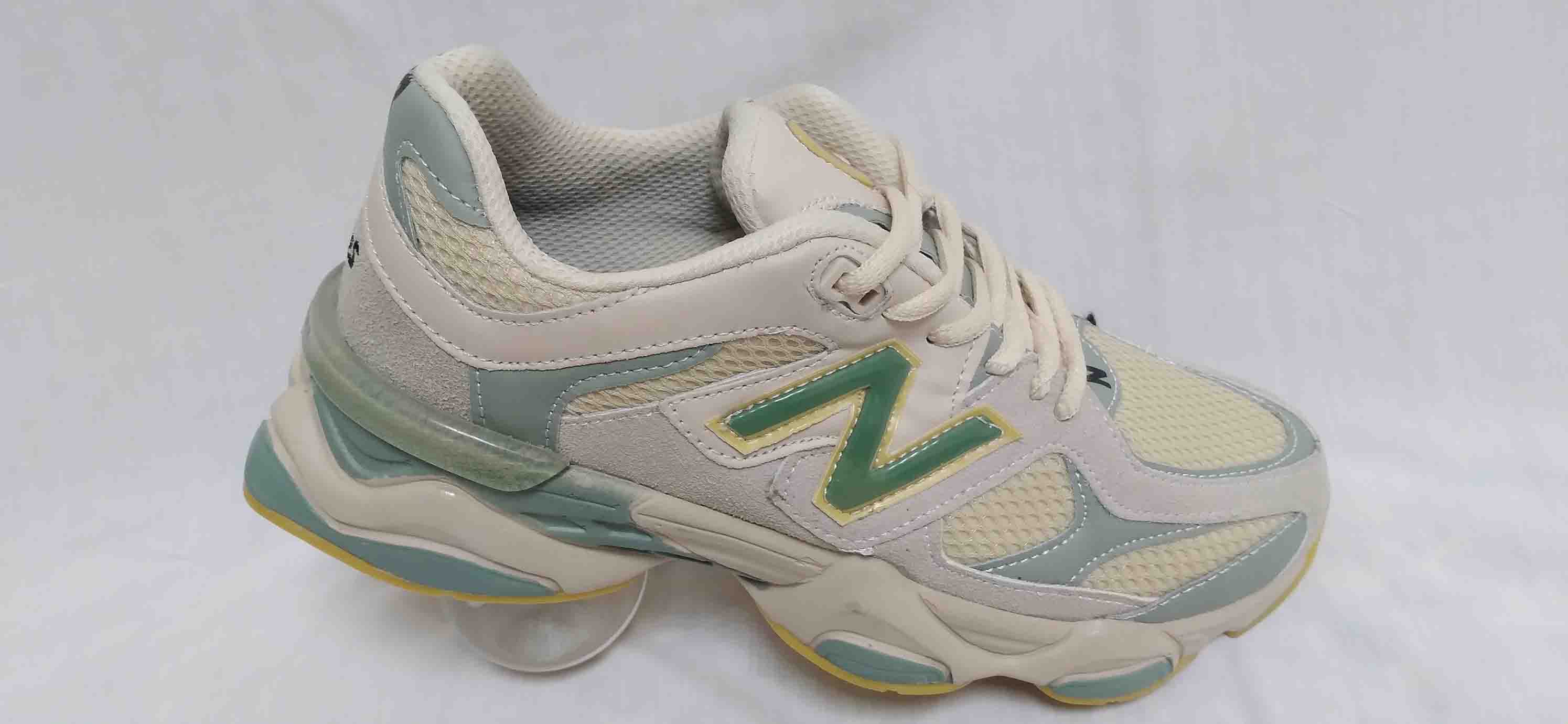 کتونی نیوبالانس 9060رنگ کرم سبز کد163