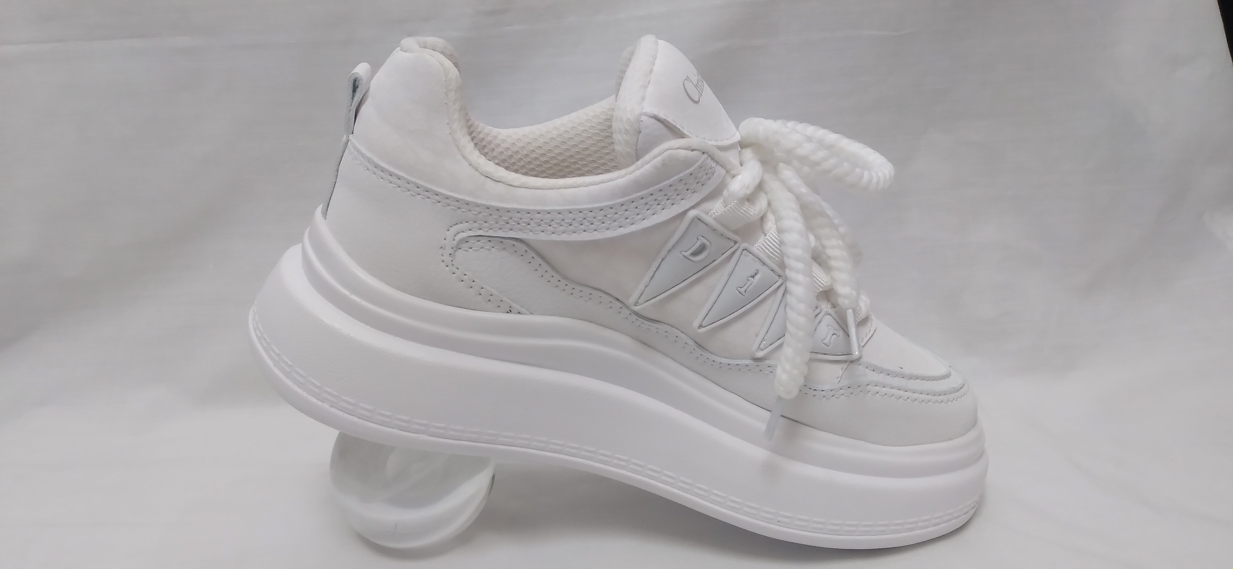 کتونی ونس لژدار رنگ سفیدکد 103