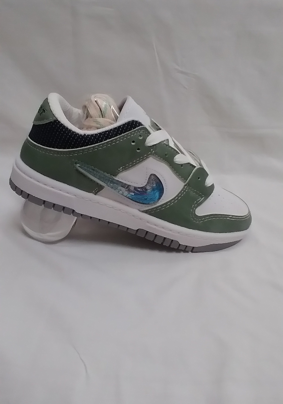 نایک جردن دراگون دخترانه کد 112