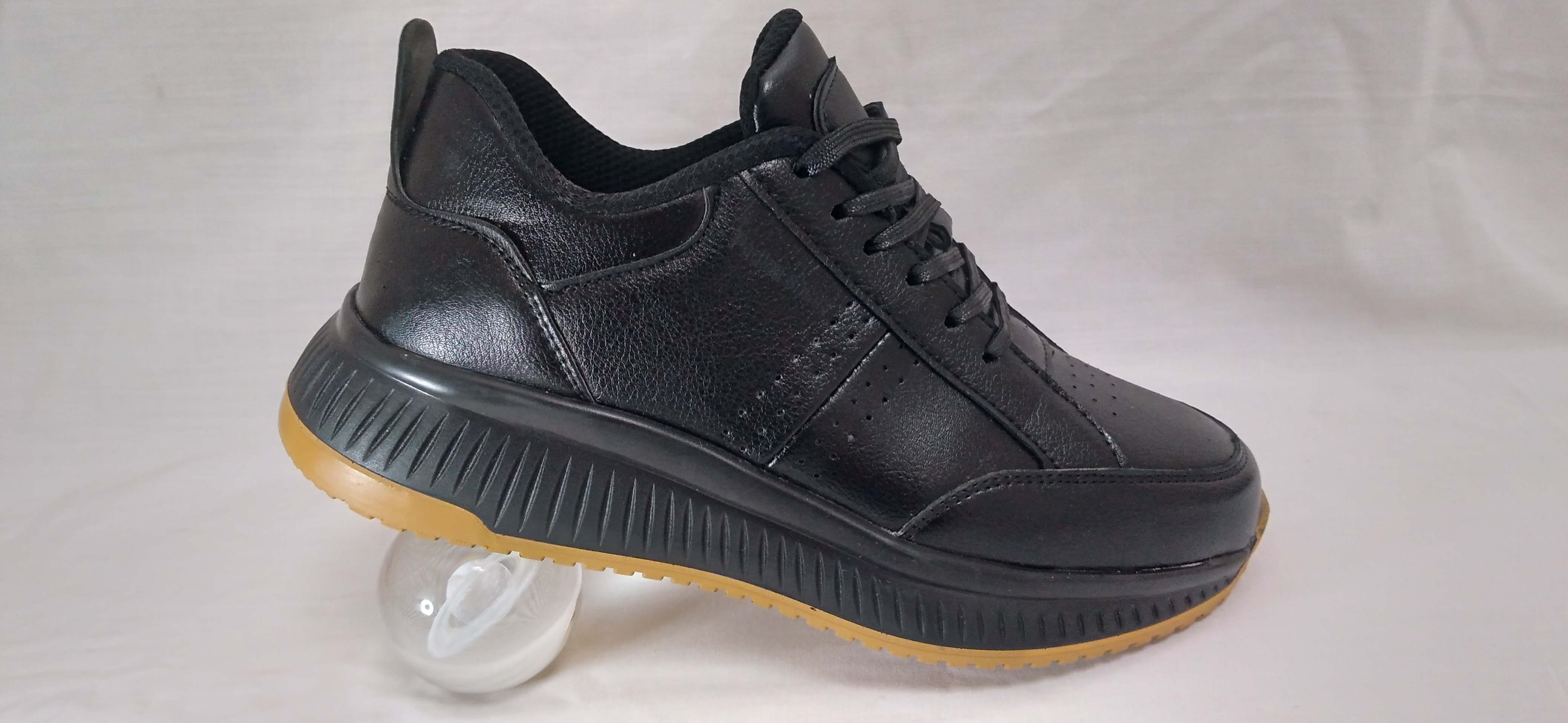 کتونی اسپرت مردانه تمام چرم مشکی کد 106