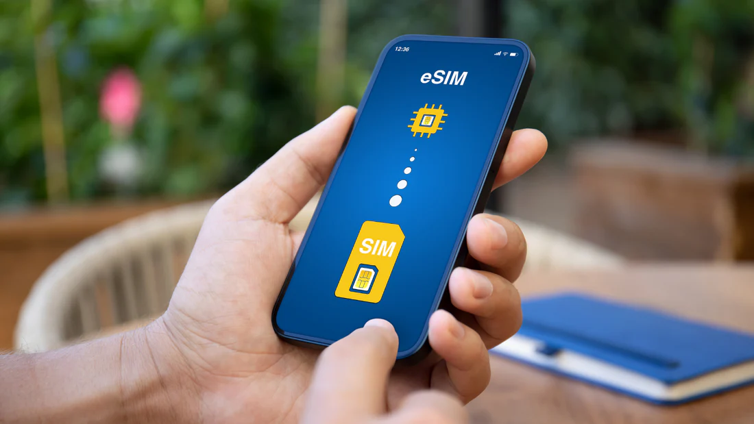 eSim چیست و چگونه کار میکند | لیست گوشی های قابل پشتیبانی