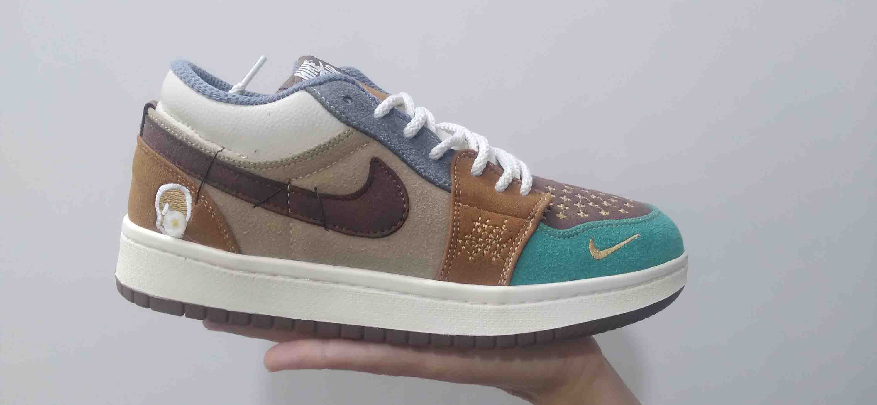 کتونی نایک ترویس قهوه ای سبز کد206