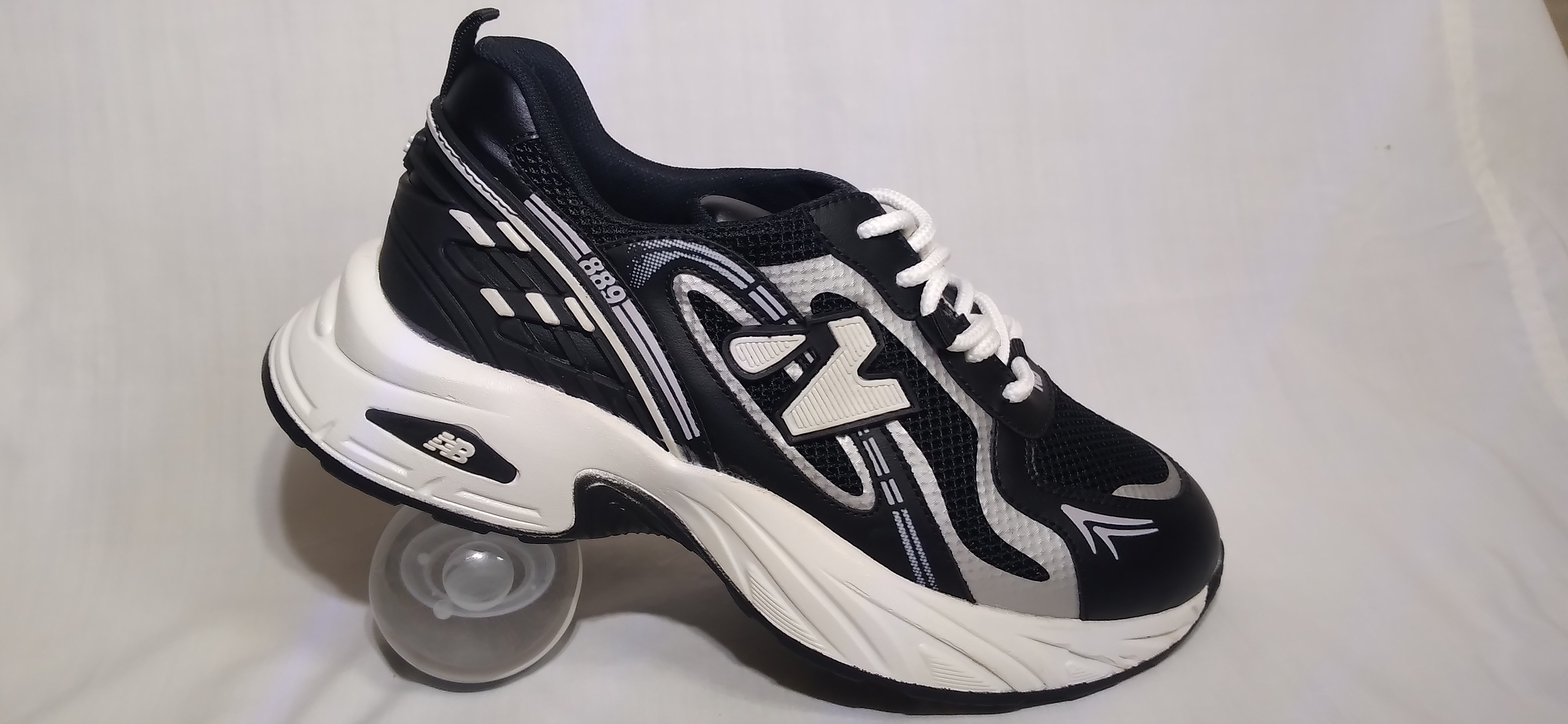 کتونی نیو بالانس مشکی