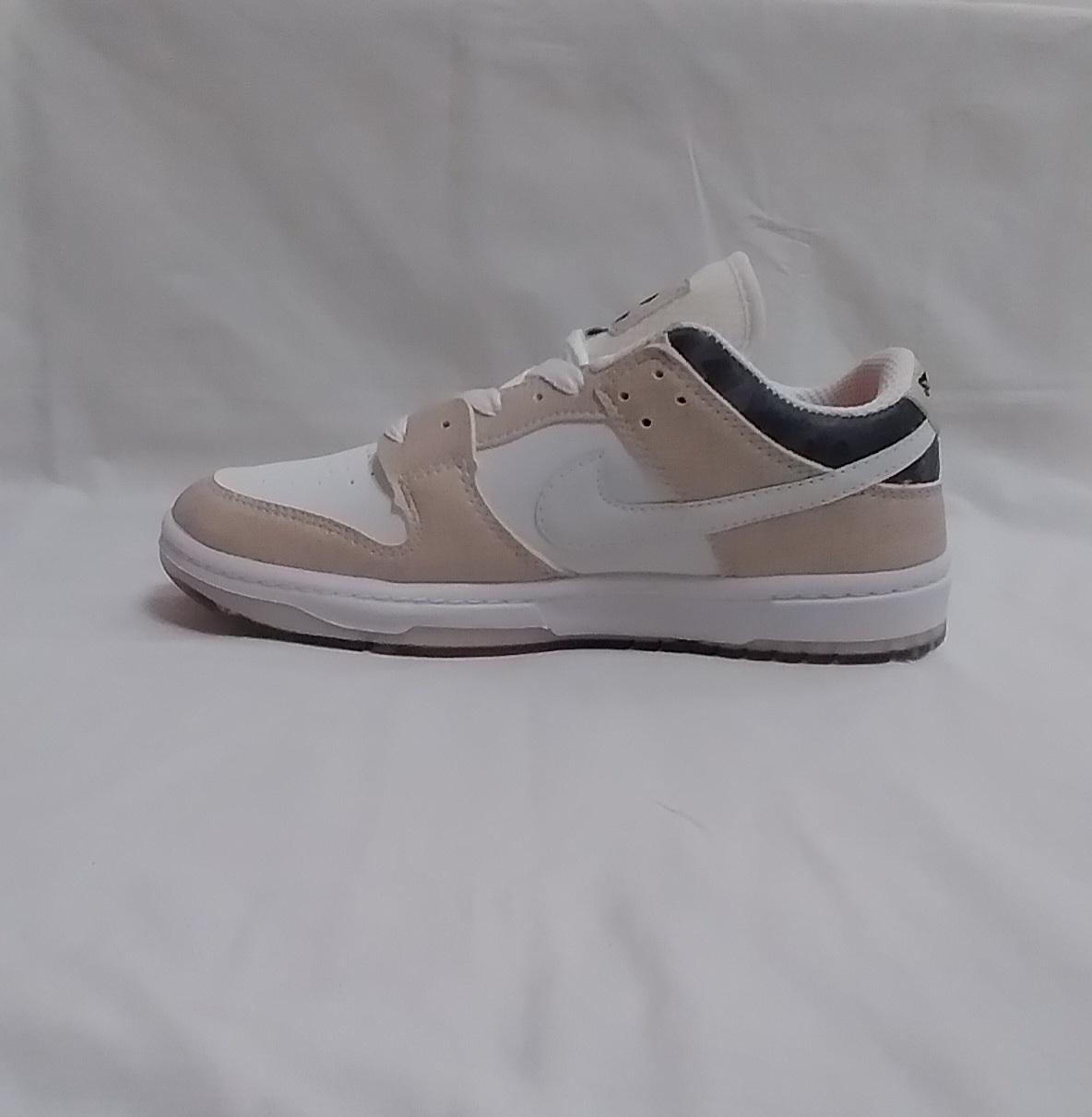 نایک دراگون مردانه کرم رنگ کد 113