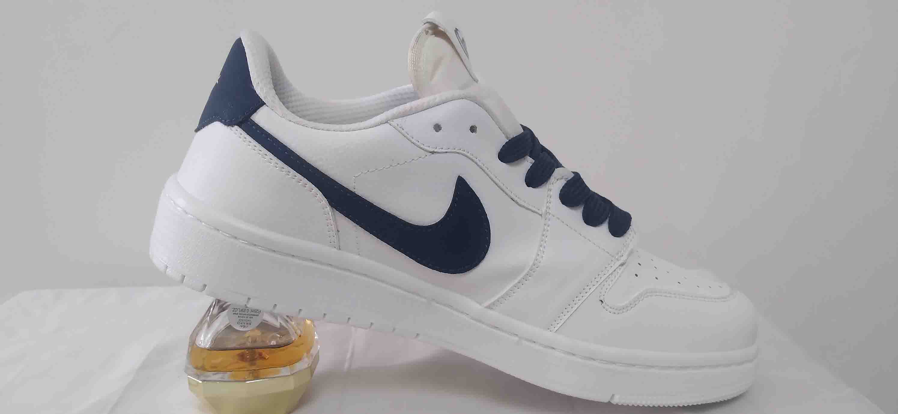 کتونی نایک ترویس سفید کد233